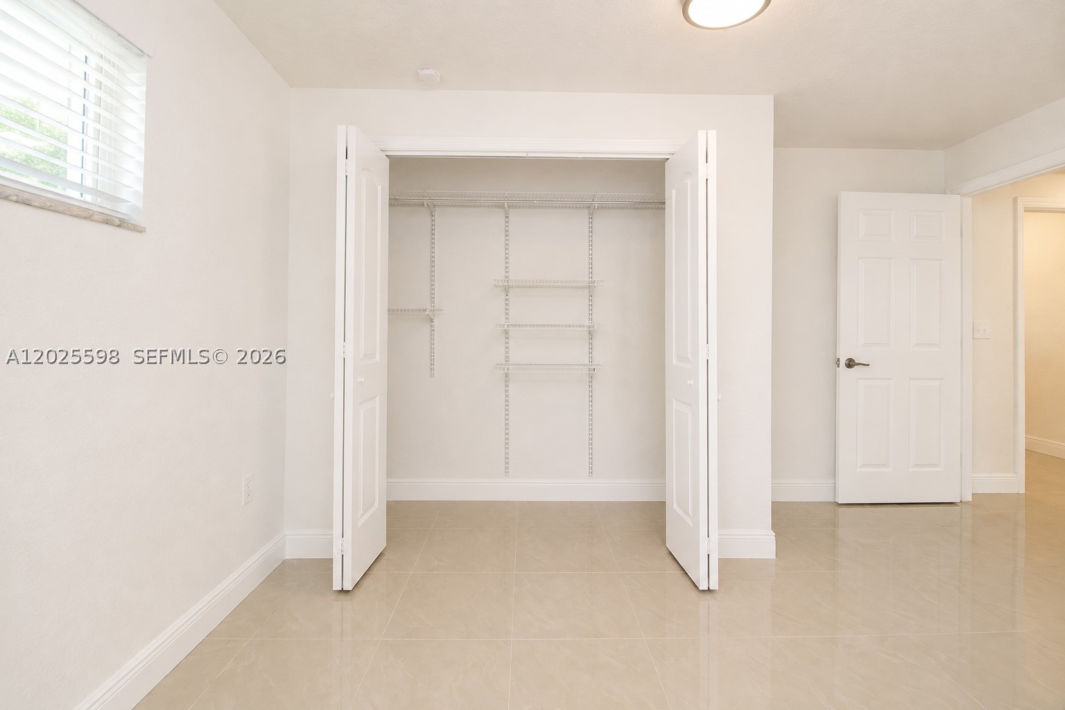 DEERING POINT SUB. - Residential Lease