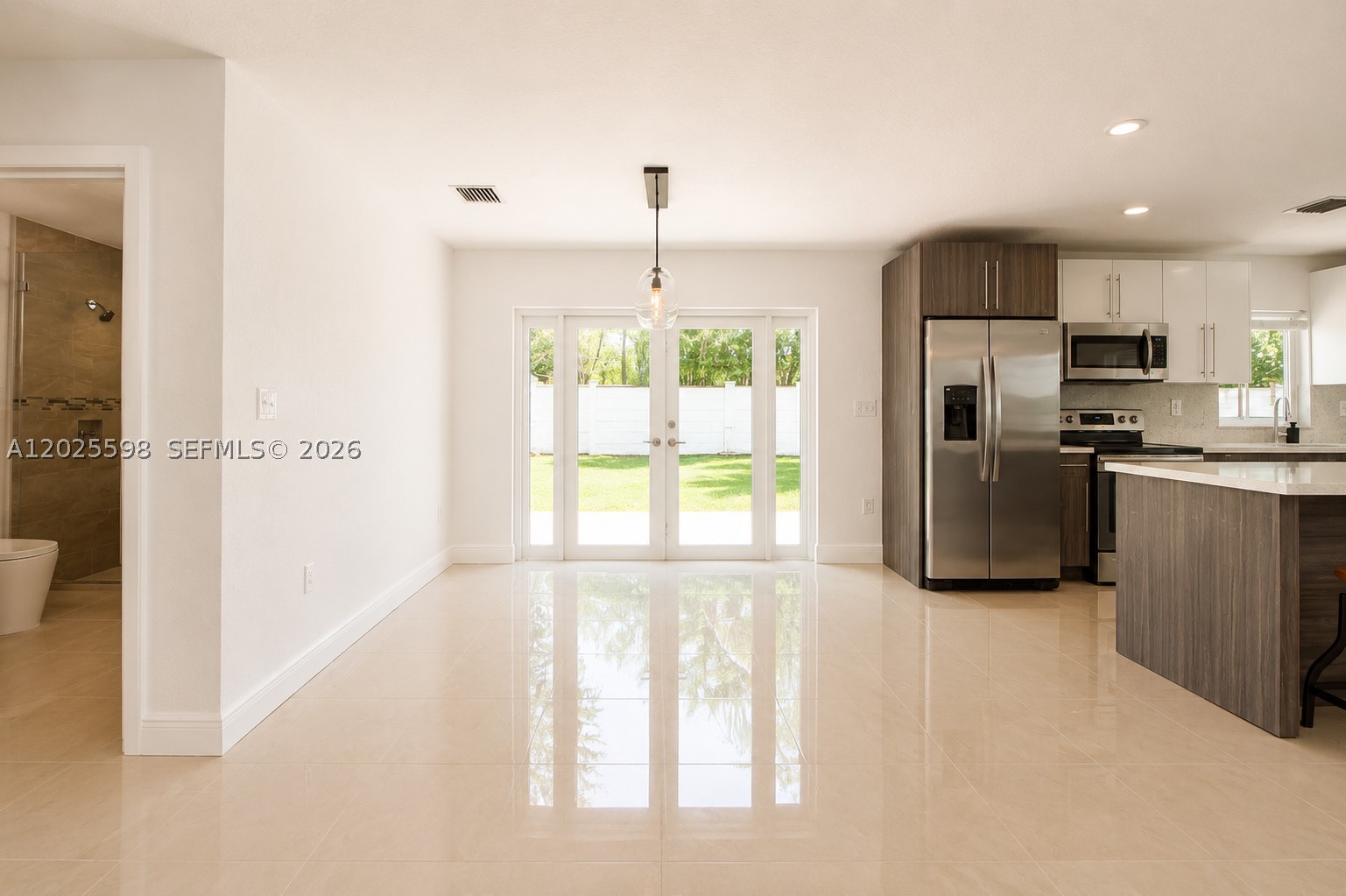 DEERING POINT SUB. - Residential Lease