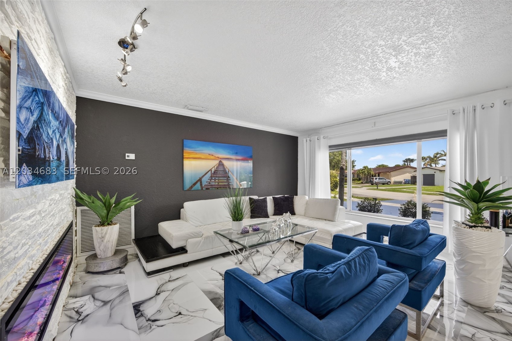DEVON-AIRE ESTATES SEC 4 - Residential