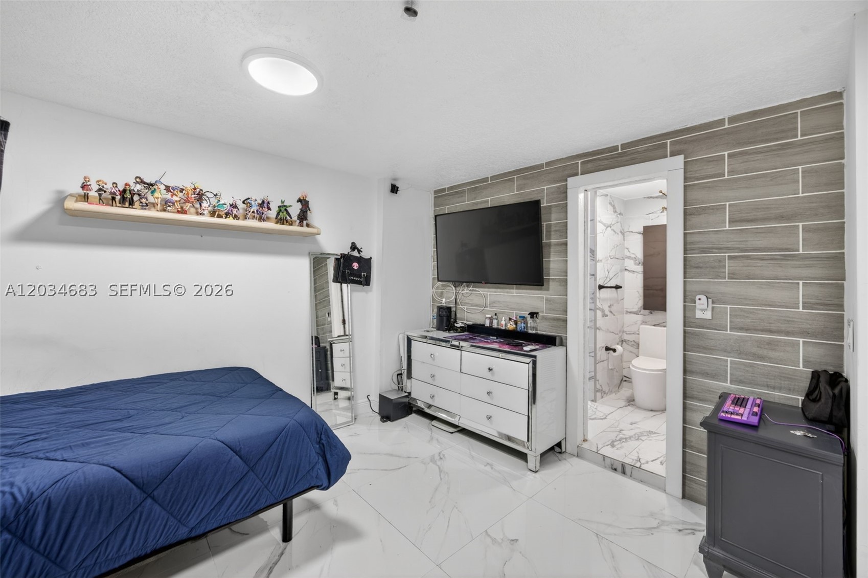 DEVON-AIRE ESTATES SEC 4 - Residential