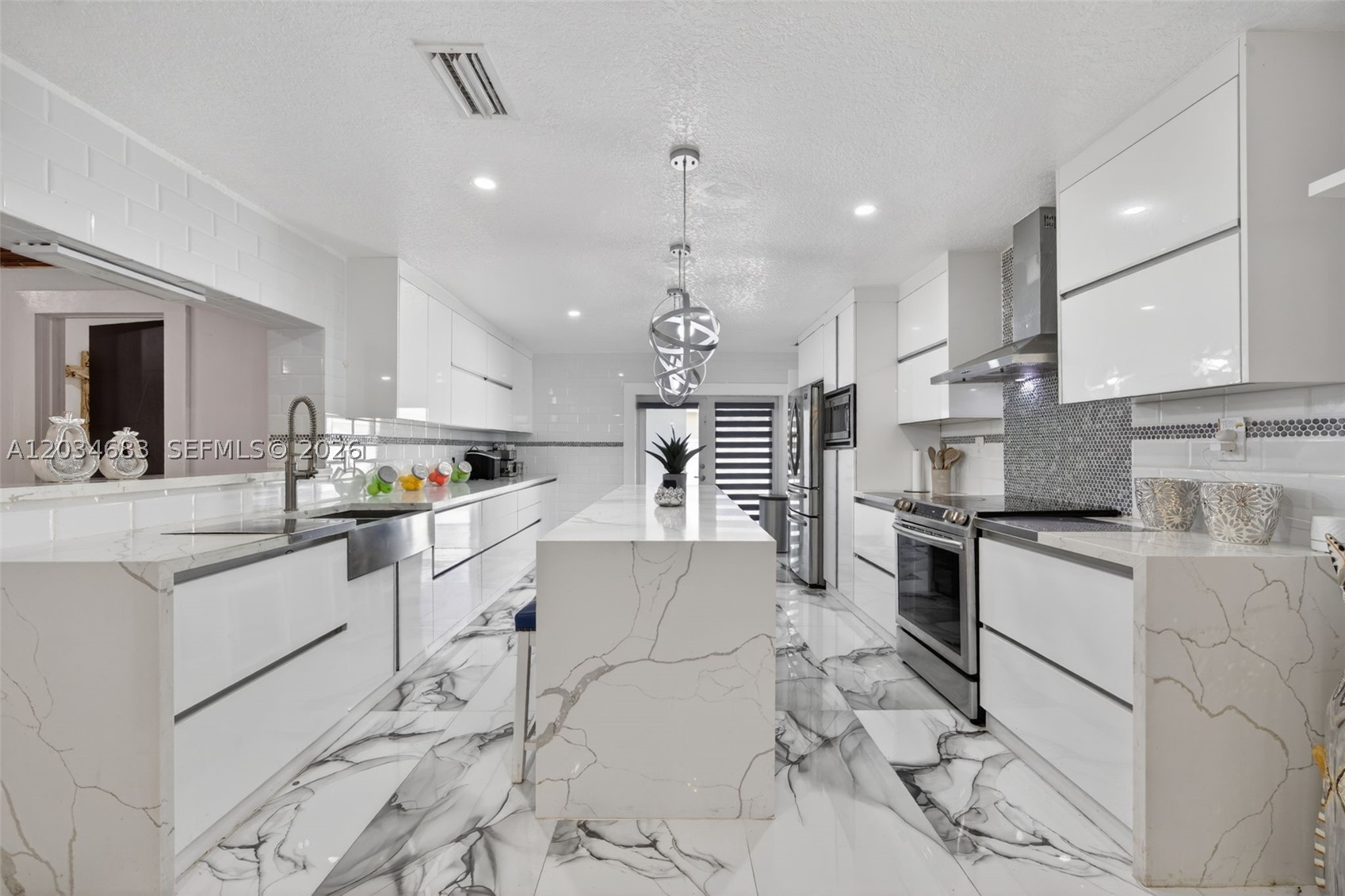 DEVON-AIRE ESTATES SEC 4 - Residential