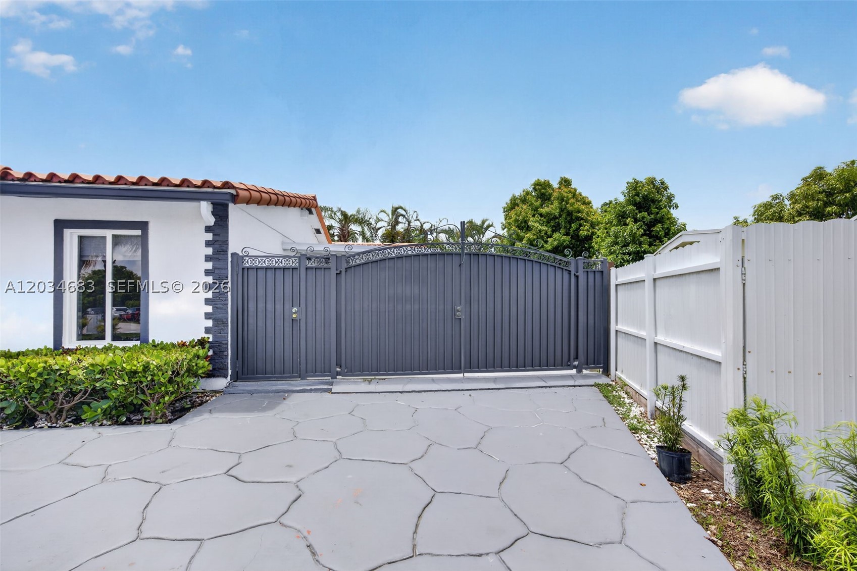 DEVON-AIRE ESTATES SEC 4 - Residential