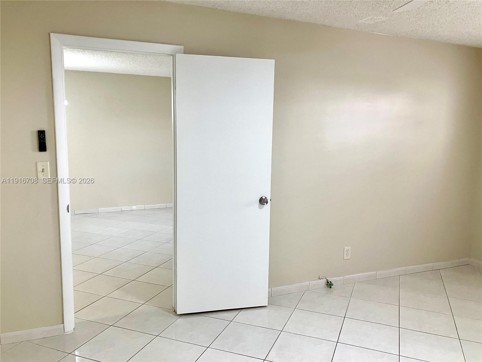 GARNET CONDO - Residential
