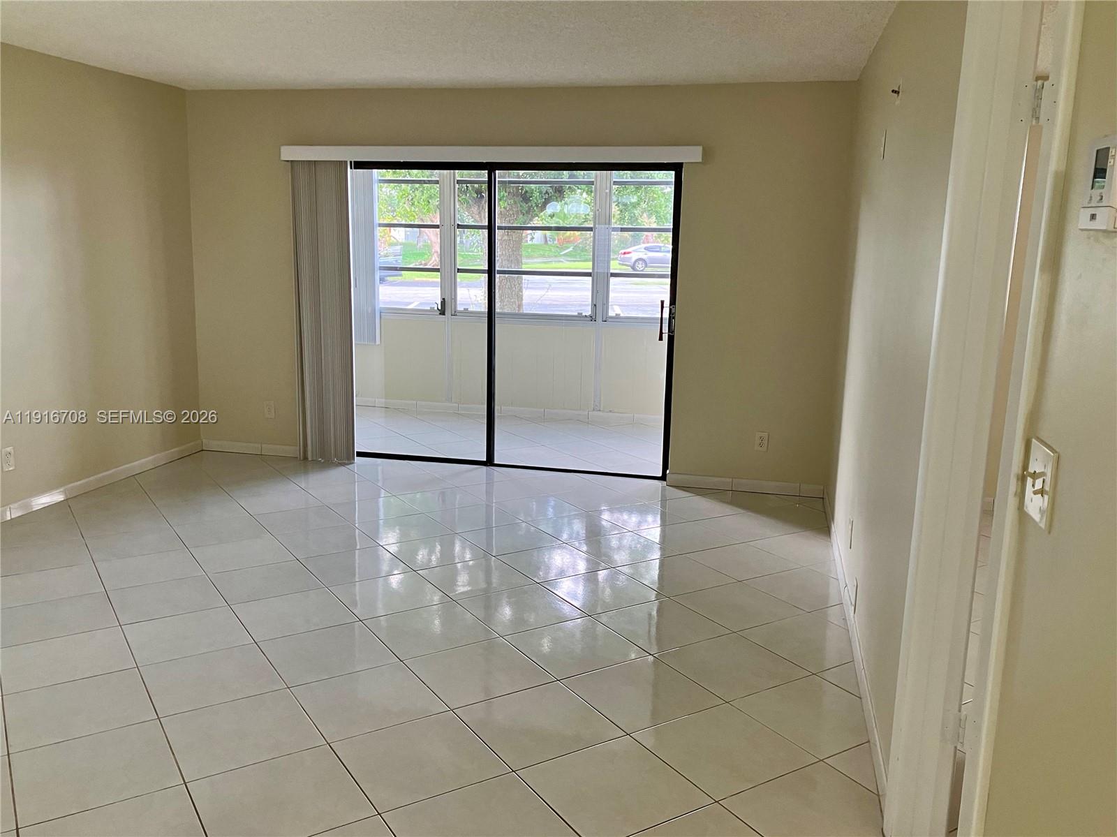 GARNET CONDO - Residential
