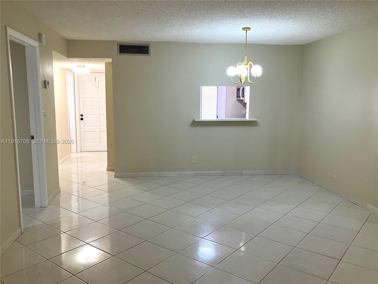 GARNET CONDO - Residential