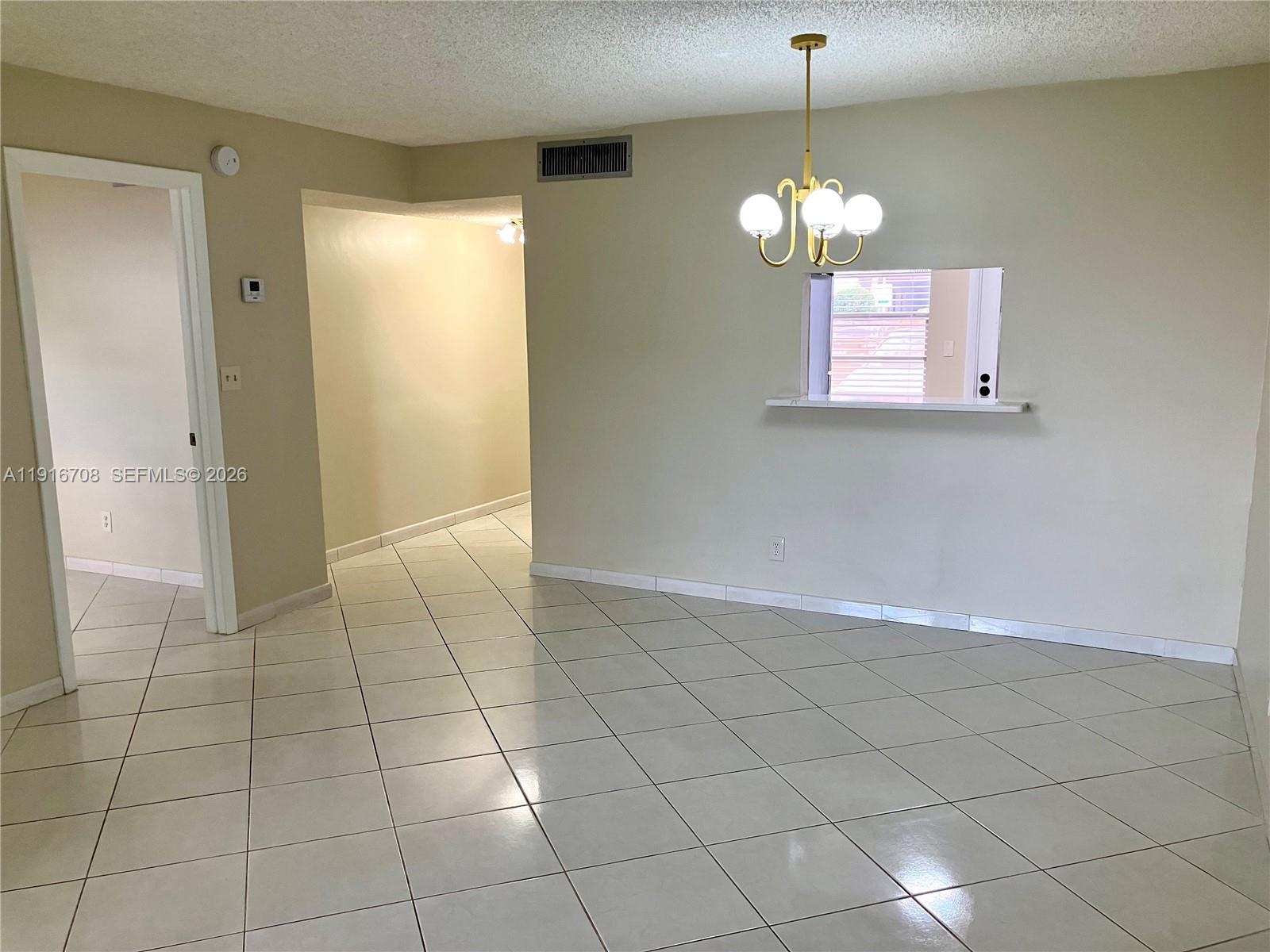 GARNET CONDO - Residential