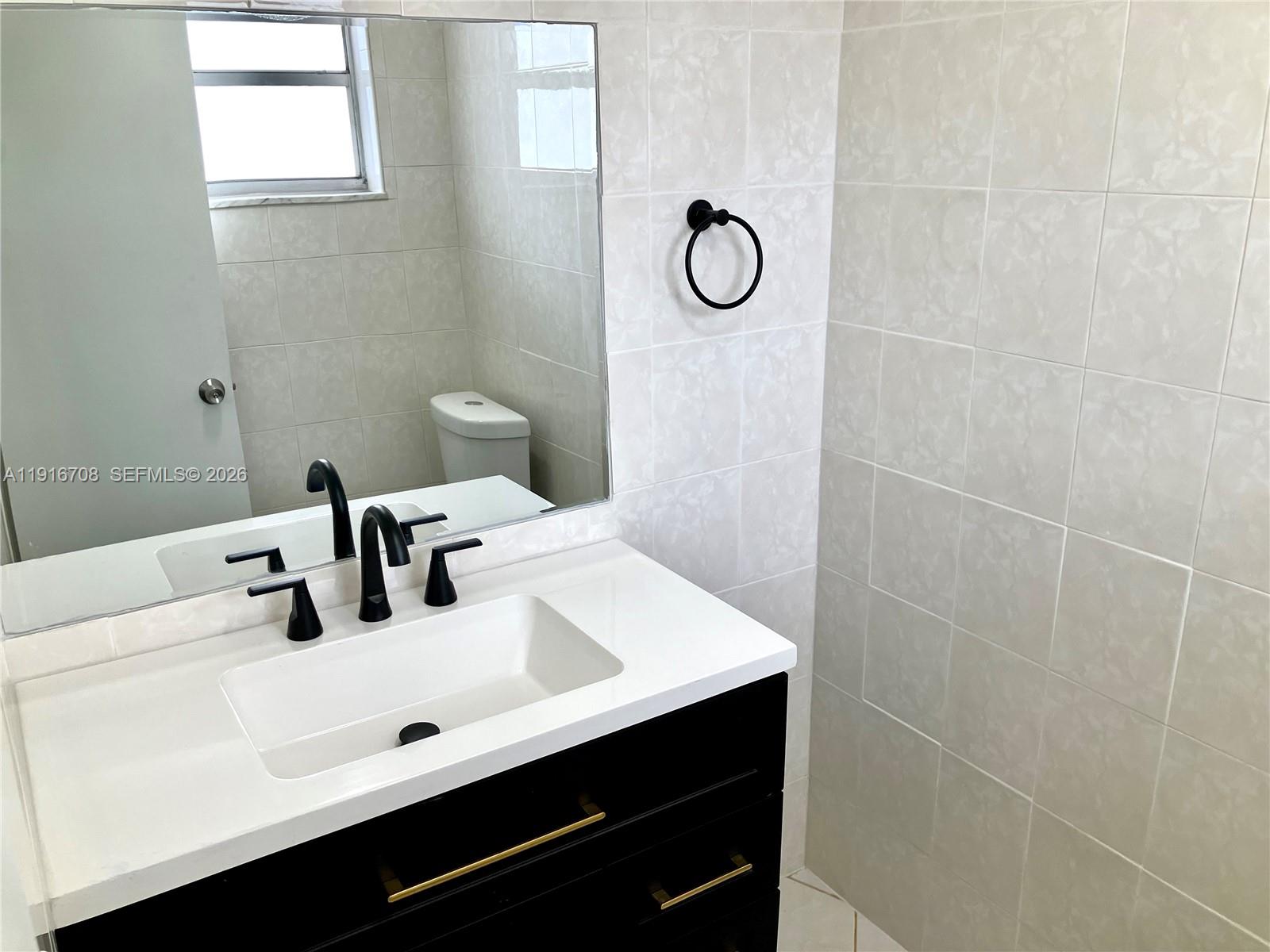 GARNET CONDO - Residential