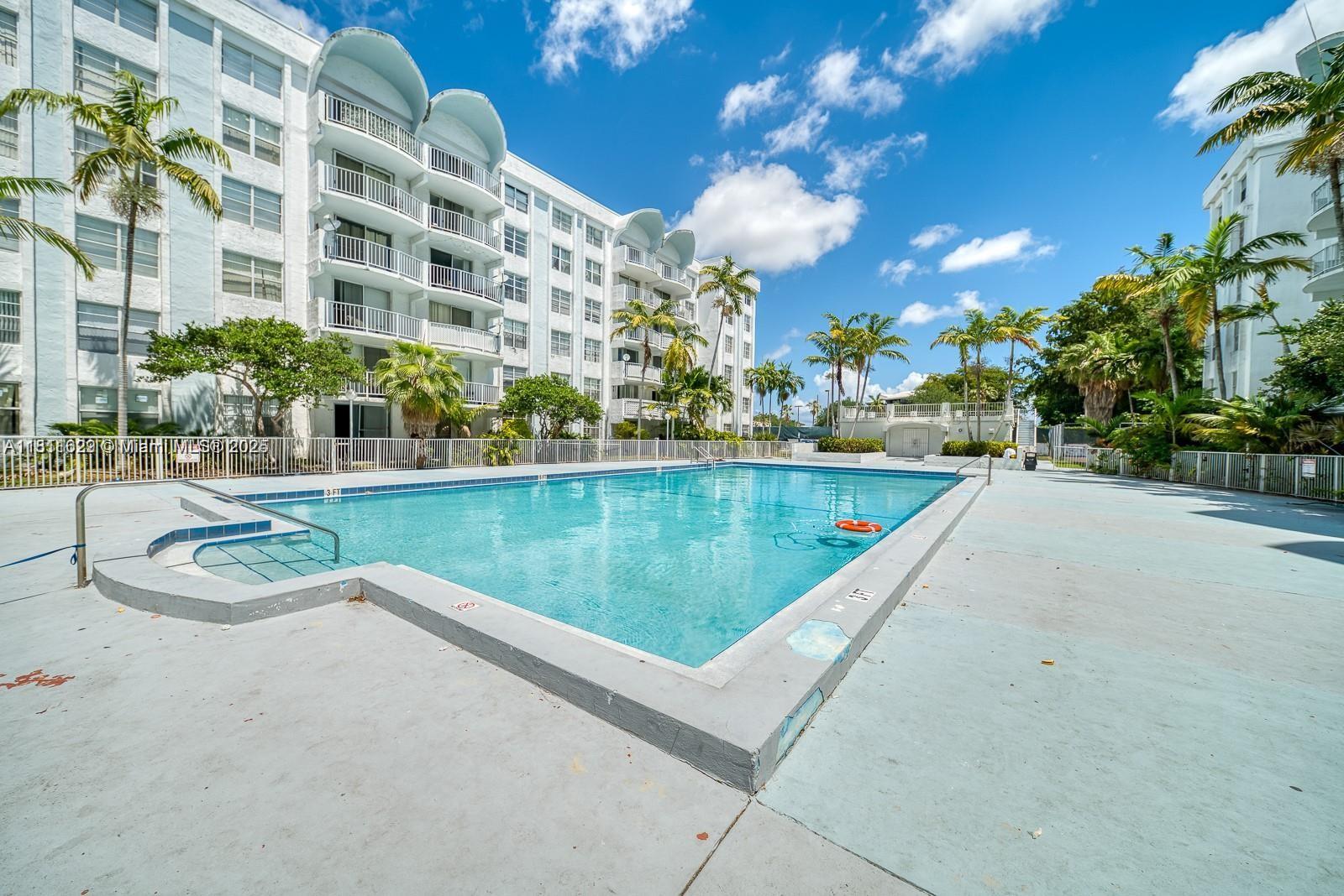 MONTECARLO CONDO - Residential