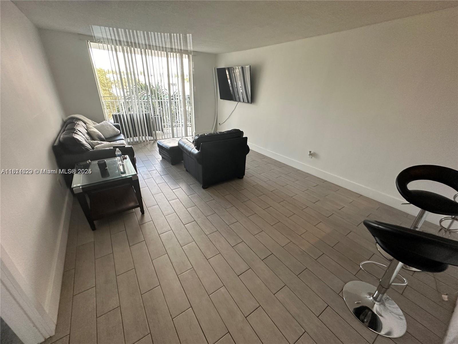 MONTECARLO CONDO - Residential