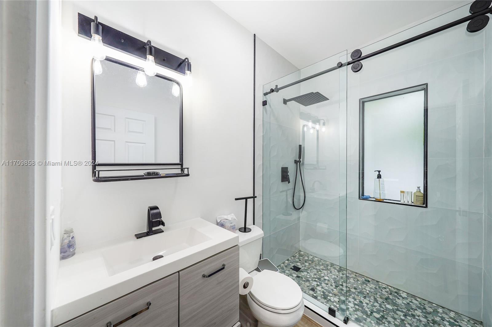 OAK LANE SEC ADDITION - Residential Lease