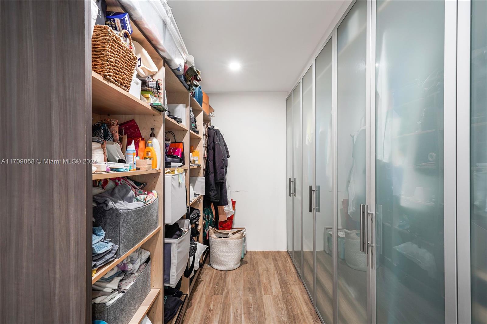 OAK LANE SEC ADDITION - Residential Lease