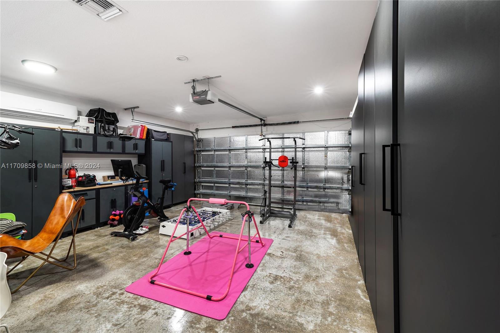 OAK LANE SEC ADDITION - Residential Lease