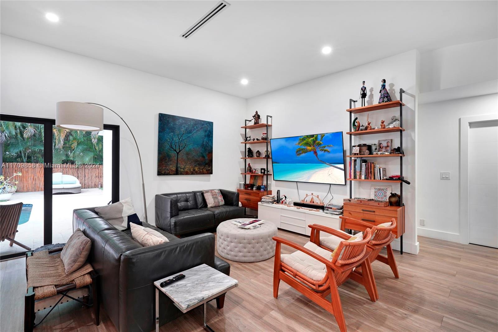 OAK LANE SEC ADDITION - Residential Lease