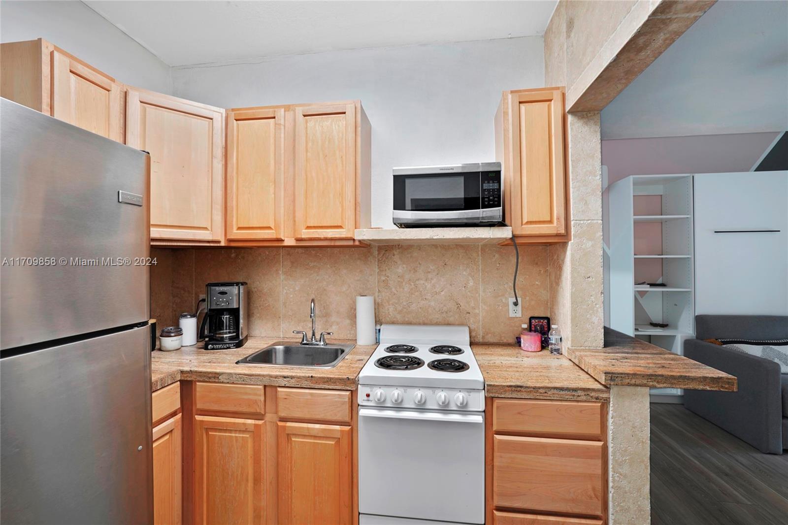 OAK LANE SEC ADDITION - Residential Lease