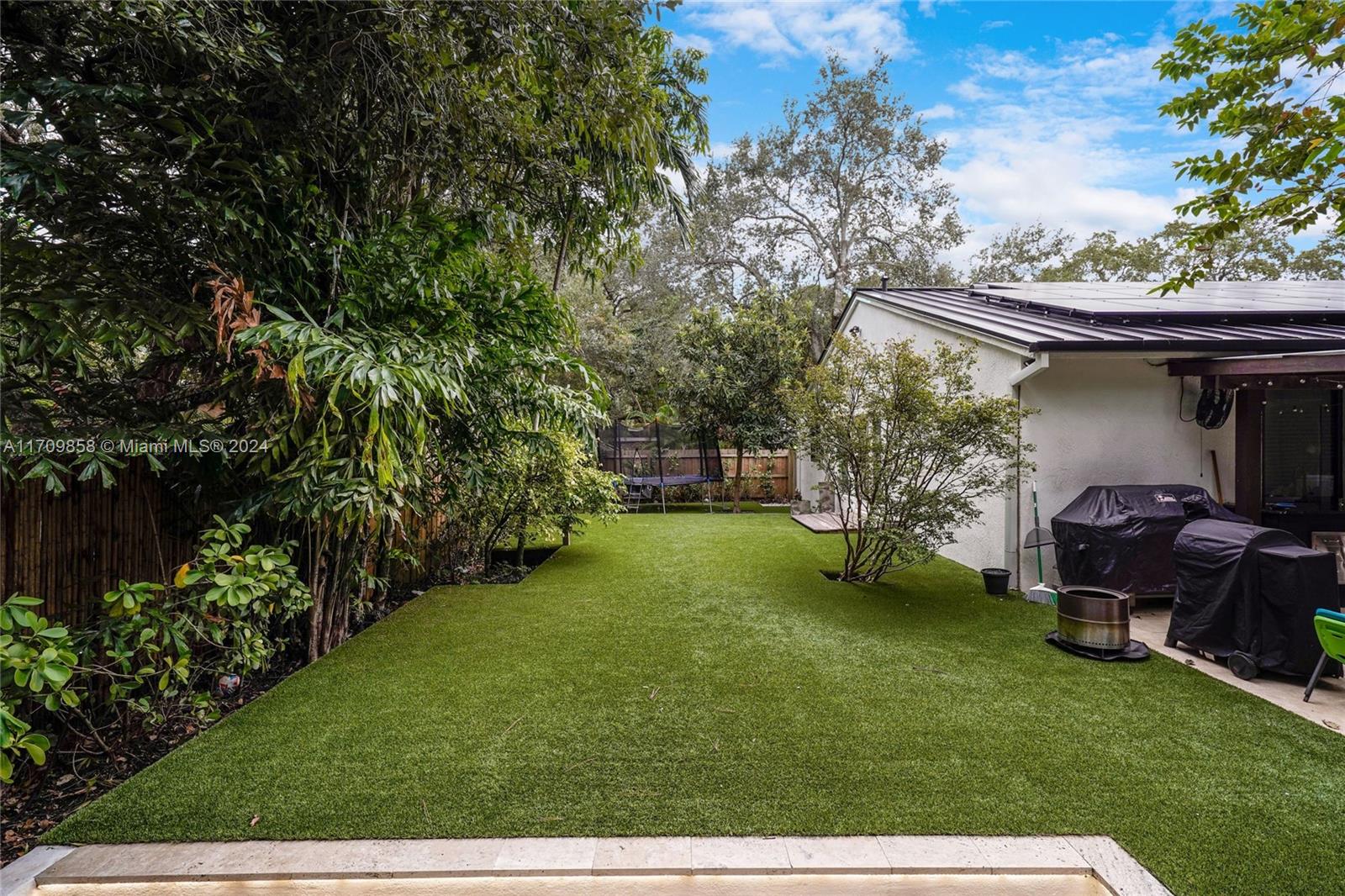 OAK LANE SEC ADDITION - Residential Lease