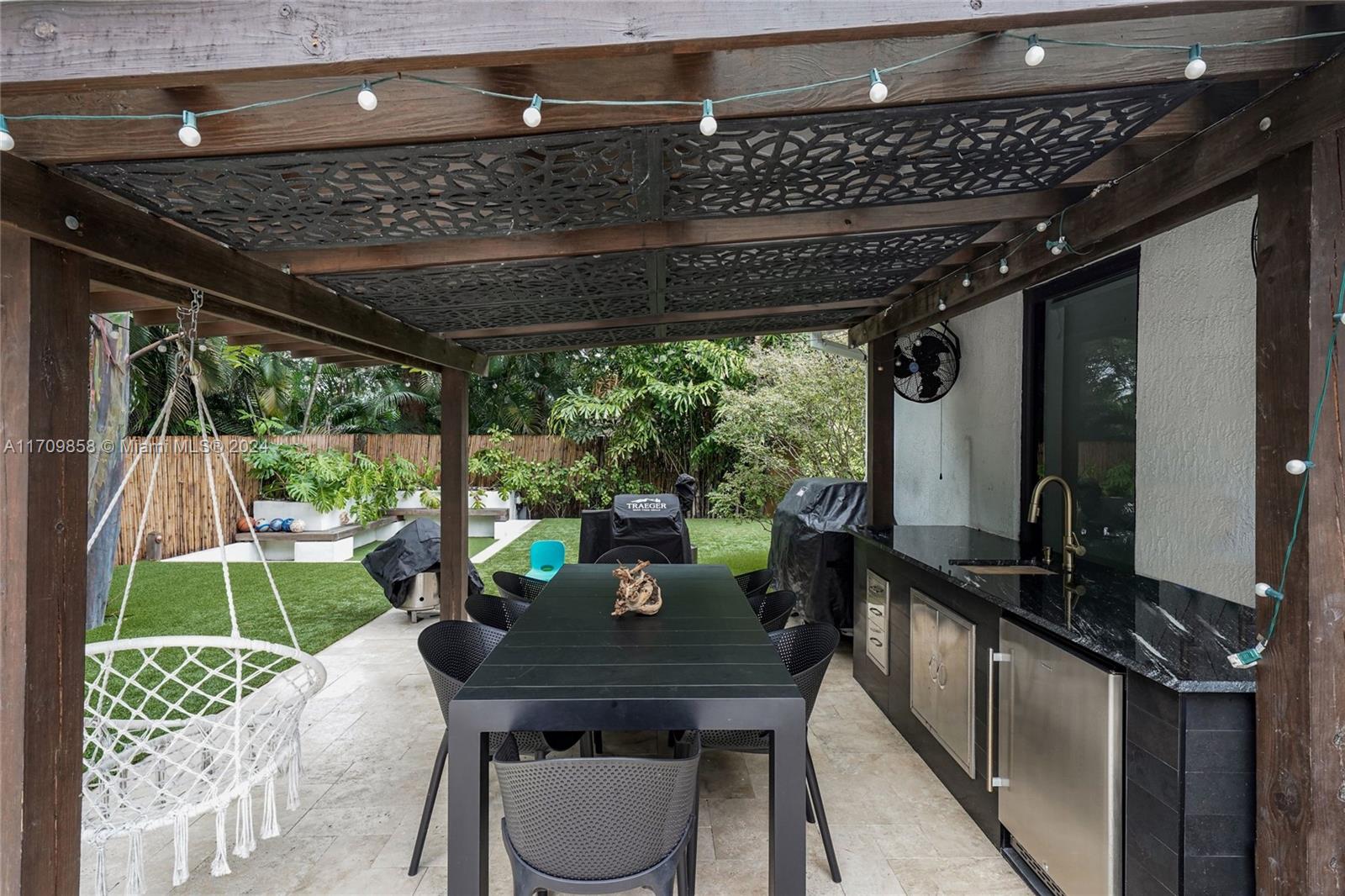 OAK LANE SEC ADDITION - Residential Lease