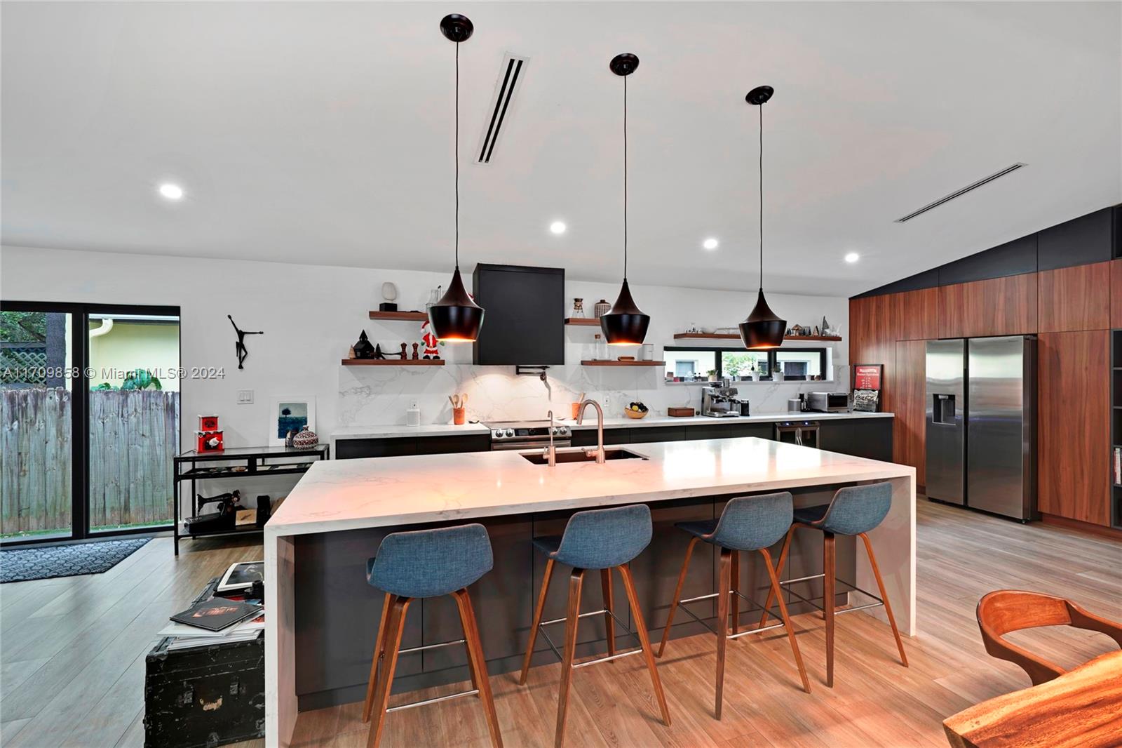 OAK LANE SEC ADDITION - Residential Lease