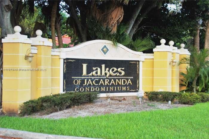 PRICE REDUCTION! MOTIVATED SELLER!! FOR INVESTORS ONLY! RENTED TO AMAZING TENANT.SUPER LOW HOA FEES..BEAUTIFUL AND SPACIOUS CONDOMINIUM UNIT LOCATED IN LAKES OF JACARANDA. 2 BEDROOMS AND 2 FULL BATHROOMS, VERY BRIGHT AND WELL MAINTAINED UNIT WITH NO NEIGHBOR ON THE TOP.BEAUTIFUL KITCHEN WITH BRAND NEW APPLIANCES. TILED FLOOR THROUGHOUT THE UNIT.SPACIOUS MASTER BEDROOM,WALK-IN CLOSET.HUGE SECOND BEDROOM.THE UNIT HAS BEAUTIFUL GARDEN VIEW.WASHER/DRYER IN UNIT..THE POLYBUTYLENE PIPE OF THIS UNIT HAS BEEN REPLACED.GREAT RESORT STYLE COMMUNITY/SPECTACULAR CLUBHOUSE,GYM,POOLS,TENNIS. IN HEART OF PLANTATION,LOCATION CLOSE TO HIGHWAYS,MAIN ROADS,BEST SCHOOLS,PARKS,SUPERMARKET,SAWGRASS MALL AND MORE.FINANCE PURCHASE MUST PUT 20% DOWN.