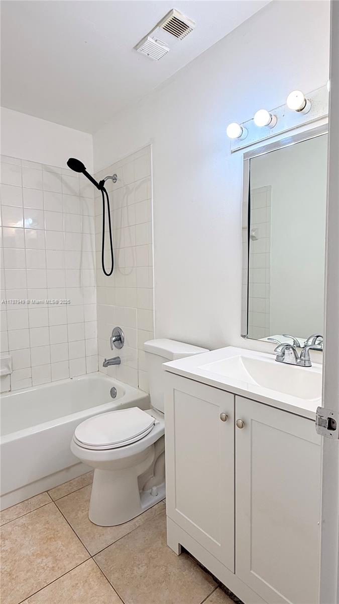 LAKES OF JACARANDA CONDO - Residential