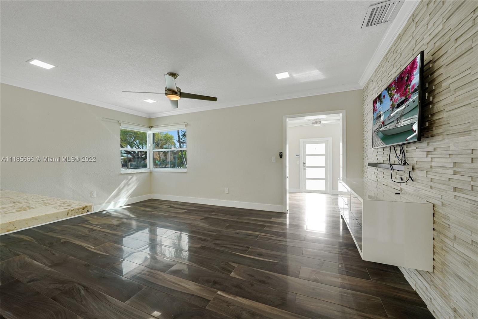 CORAL NOOK - Residential