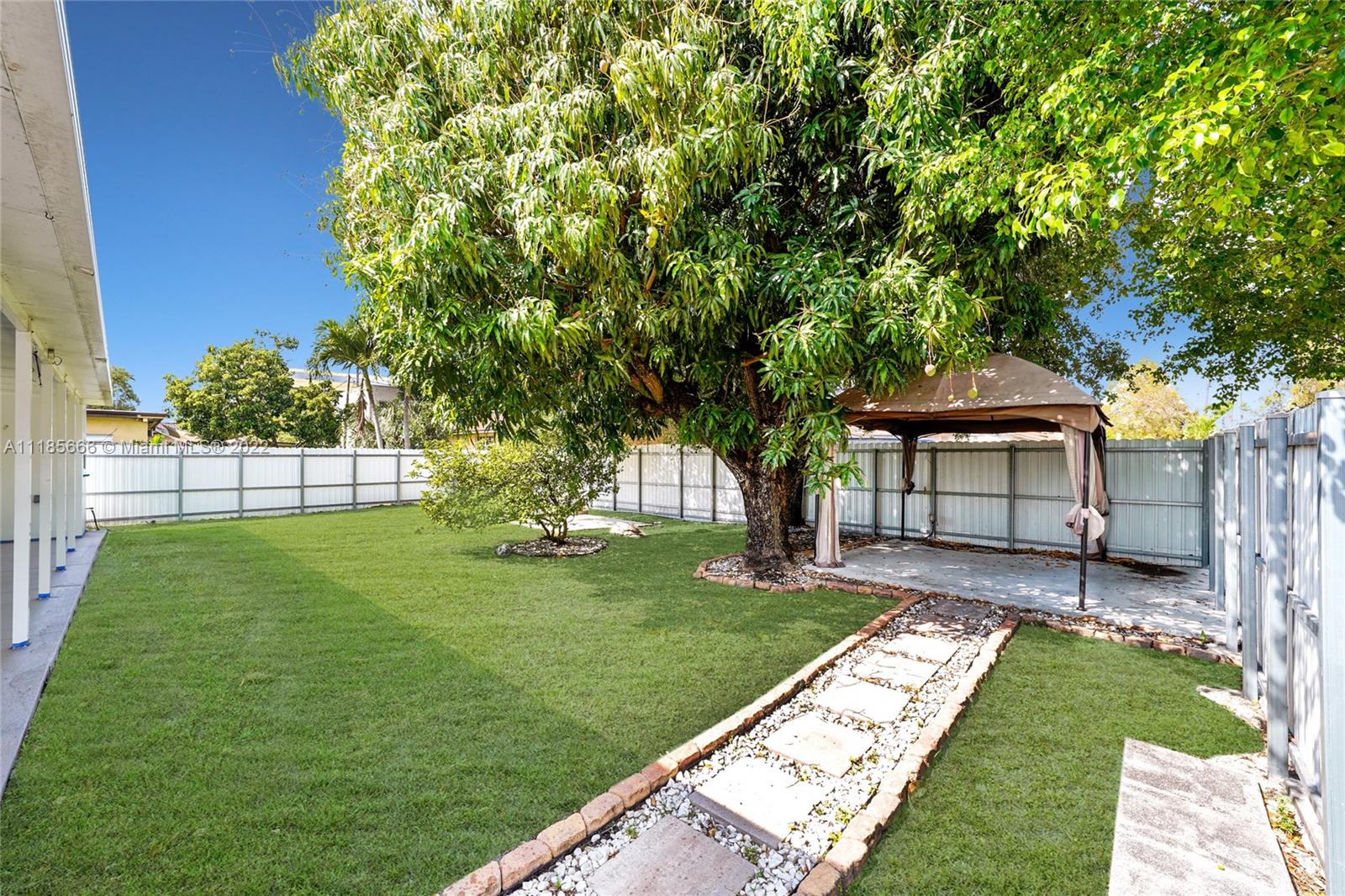 CORAL NOOK - Residential