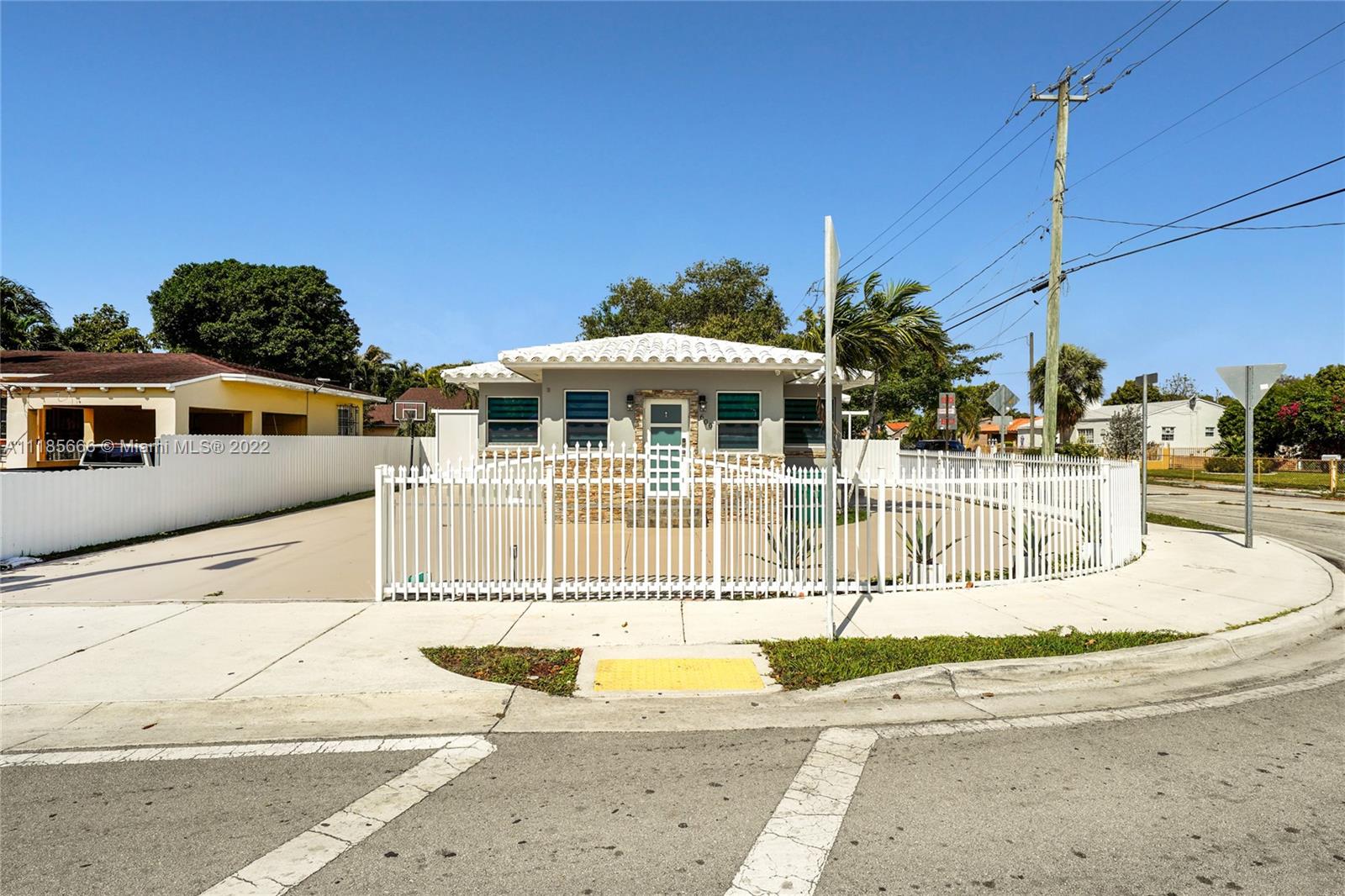 CORAL NOOK - Residential