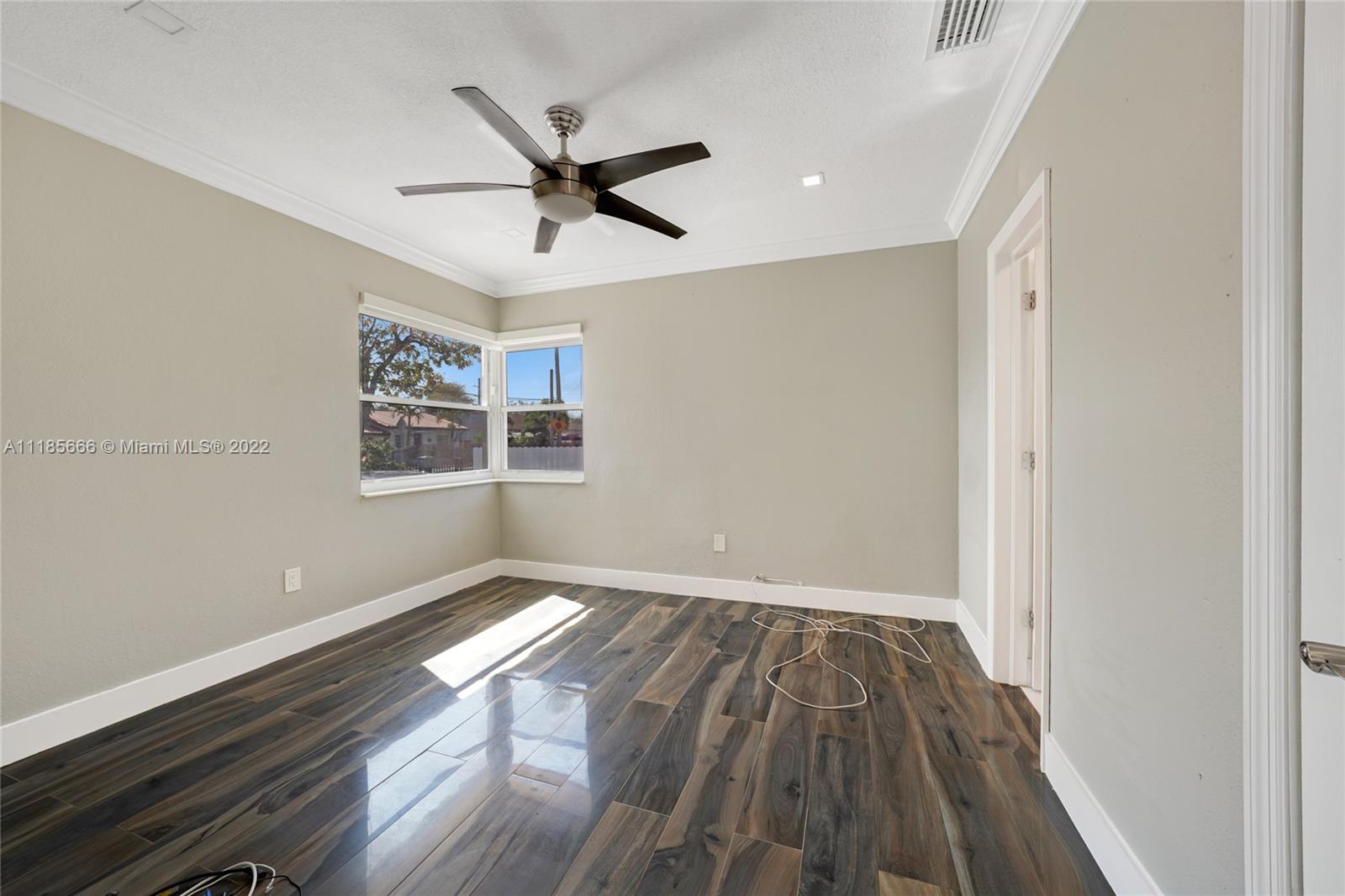 CORAL NOOK - Residential