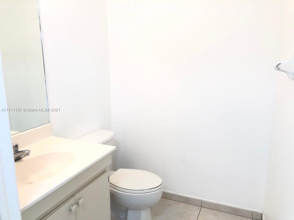 PALM GARDENS AT DORAL CON - Residential