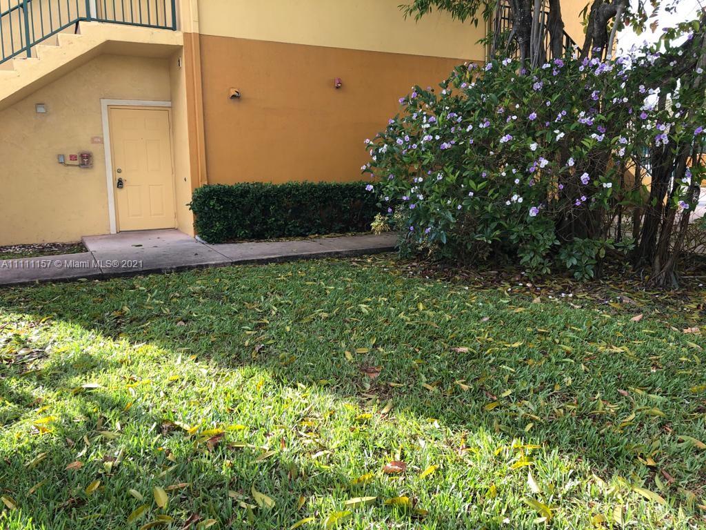 PALM GARDENS AT DORAL CON - Residential
