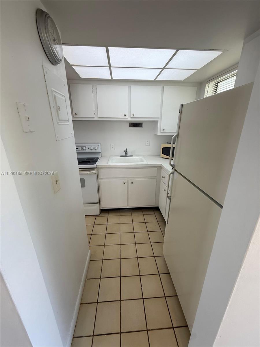 APRIL SONG CONDO - Residential