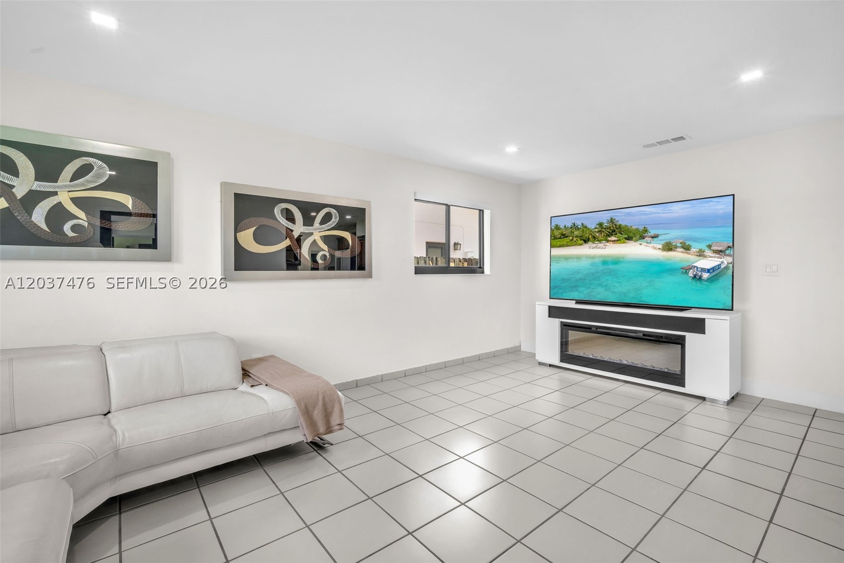 CORAL WEST HEIGHTS 2ND AD - Residential Lease