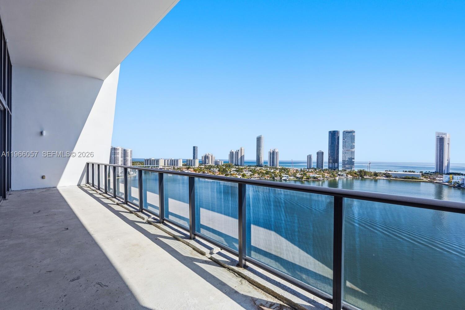 PRIVE CONDO - Residential