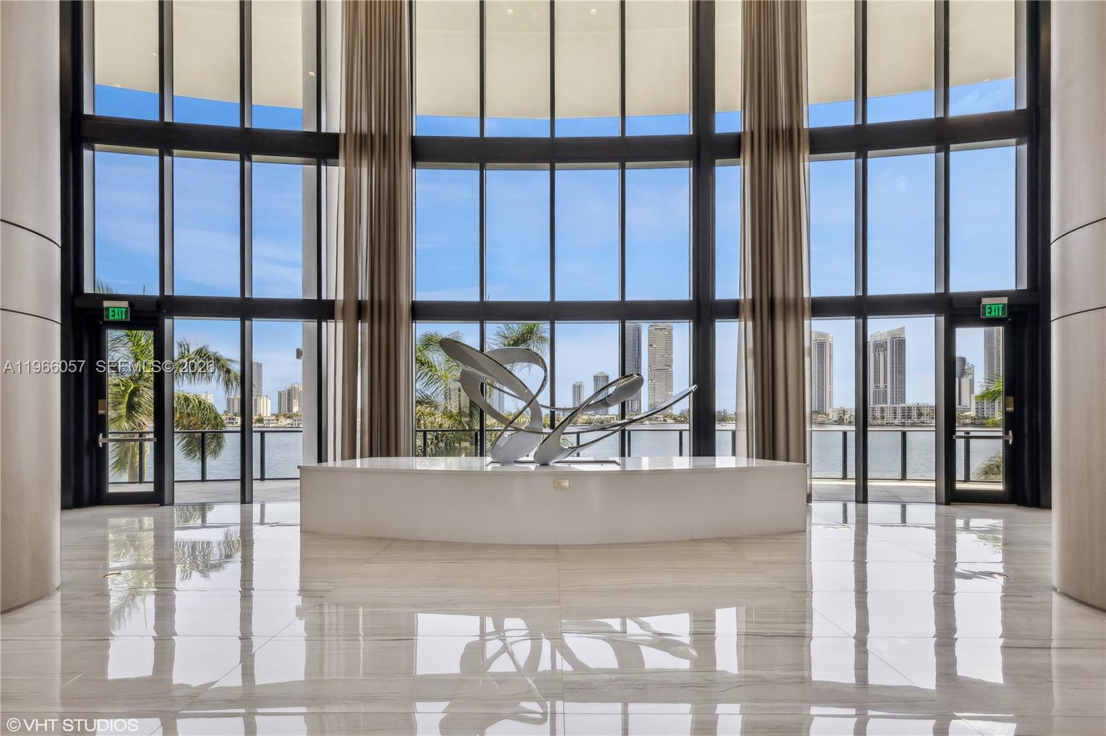 PRIVE CONDO - Residential