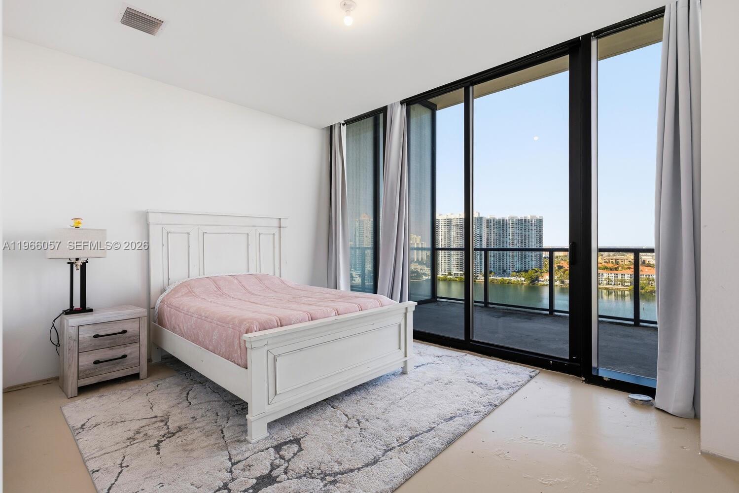 PRIVE CONDO - Residential