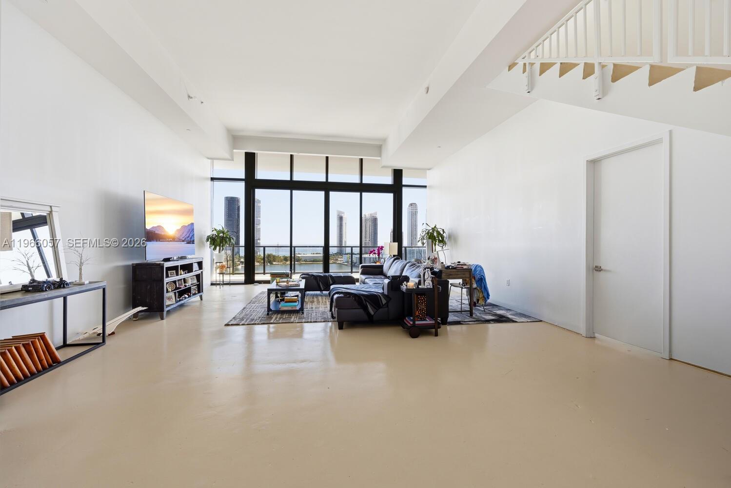 PRIVE CONDO - Residential