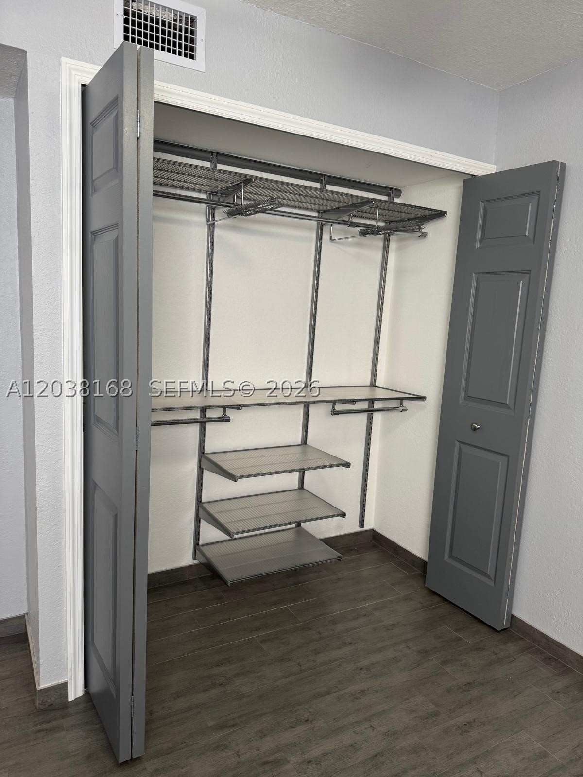 KENLAND BEND NORTH CONDO - Residential