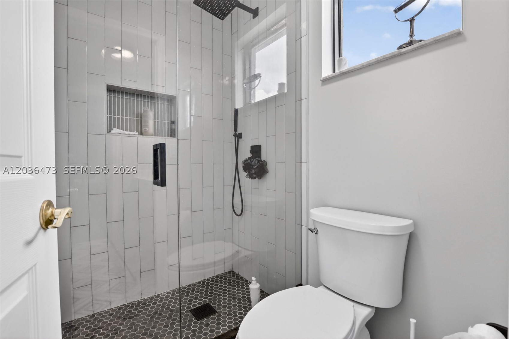 SESSA EIGHT - Residential