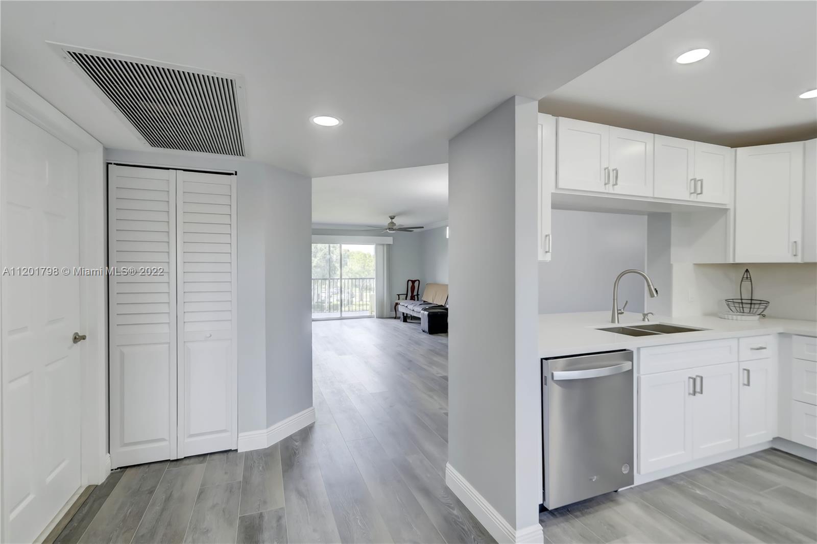 IVANHOE EAST AT CENTURY V - Residential Lease