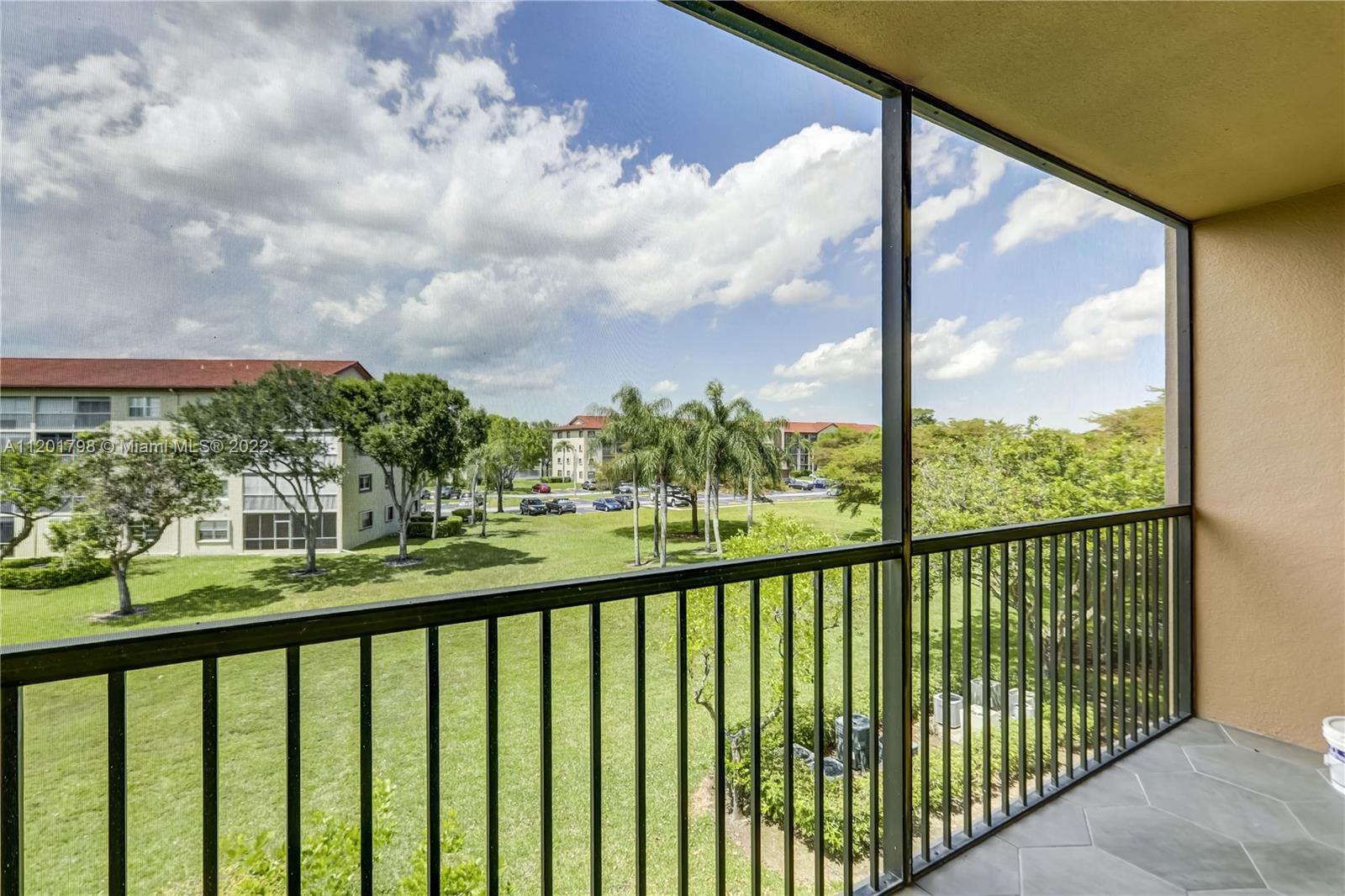 IVANHOE EAST AT CENTURY V - Residential Lease