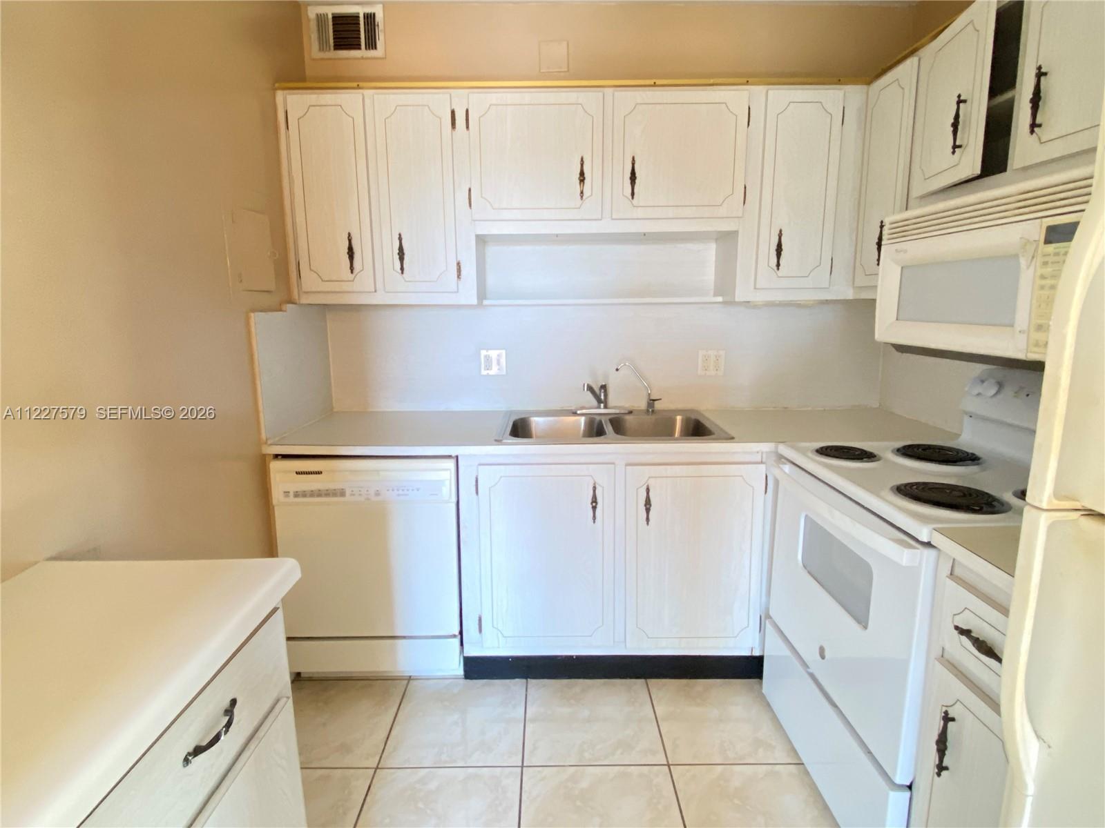 MARINER IV CONDO - Residential