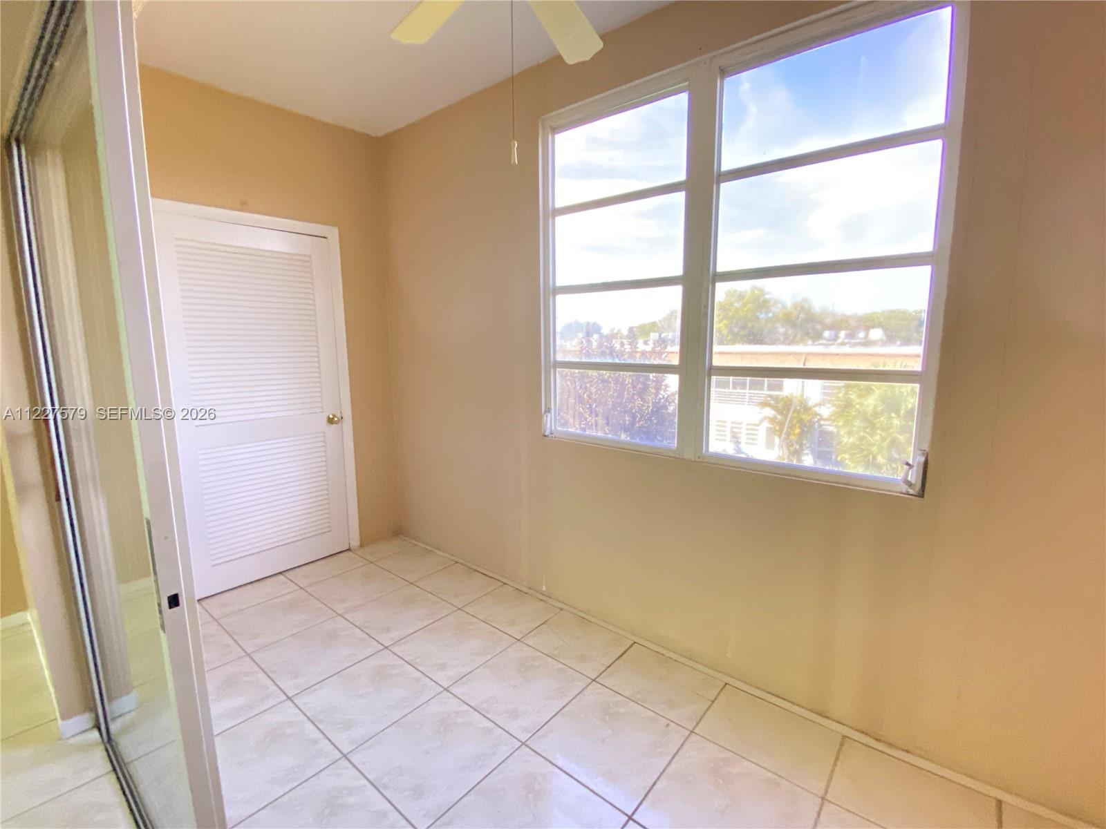 MARINER IV CONDO - Residential