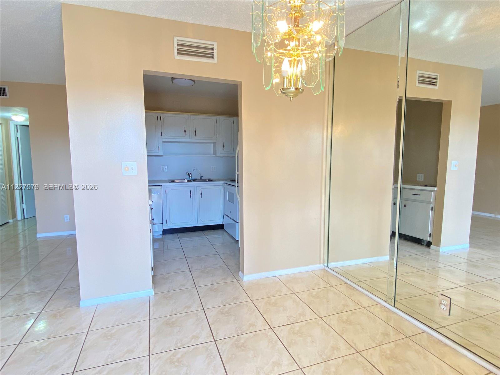 MARINER IV CONDO - Residential