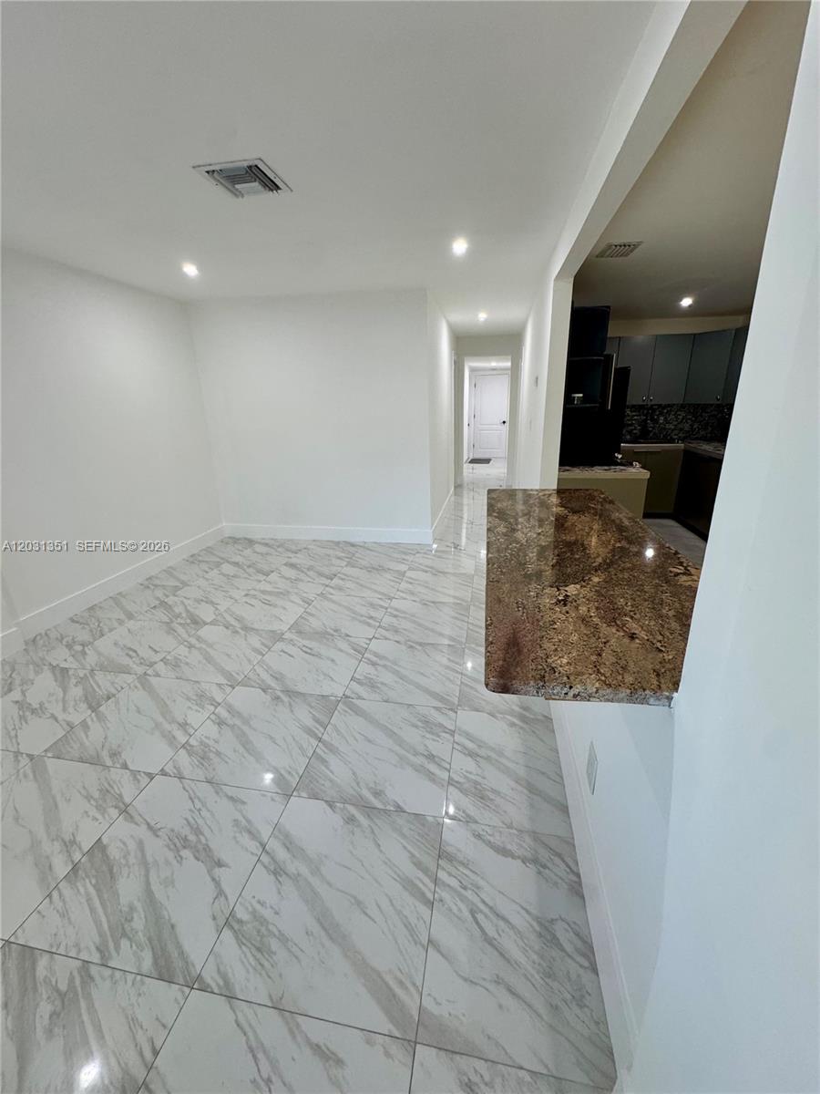 HOMEVILLE - Residential