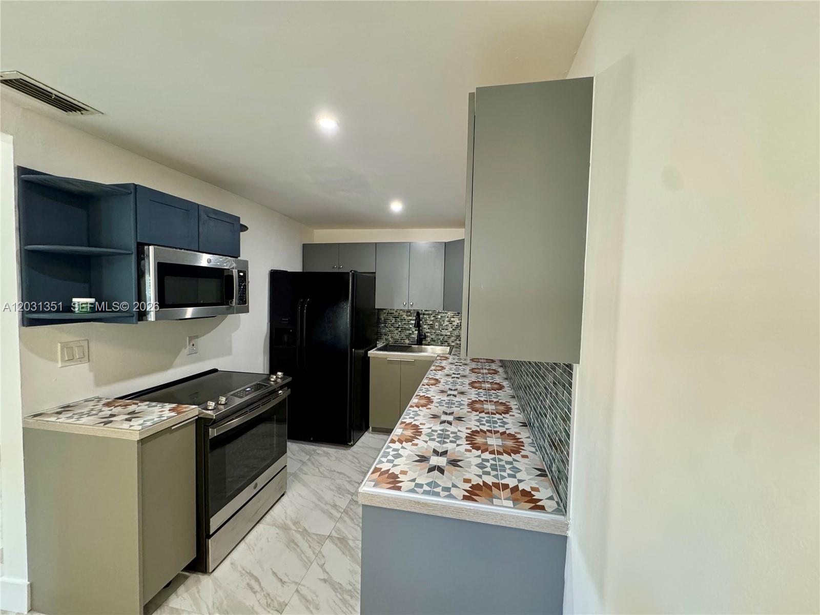 HOMEVILLE - Residential