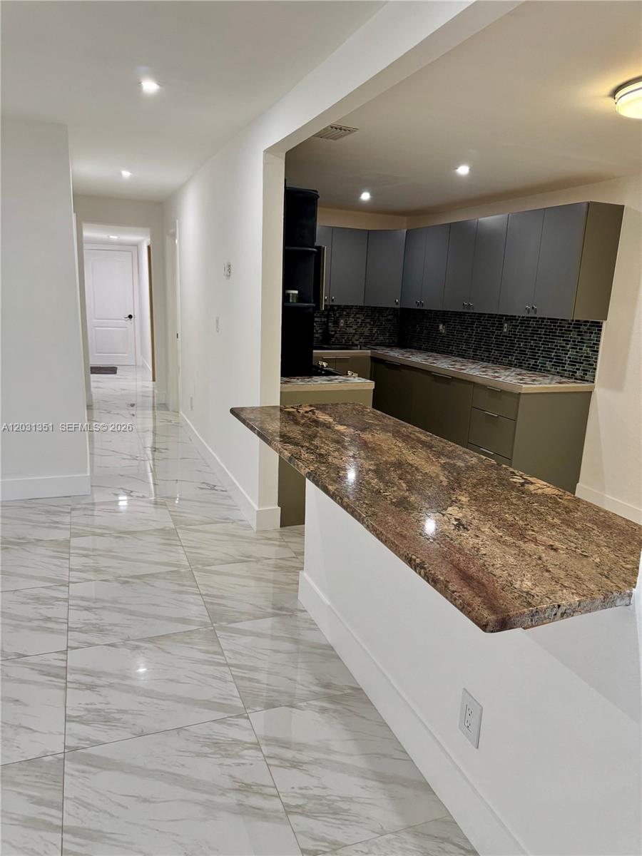 HOMEVILLE - Residential