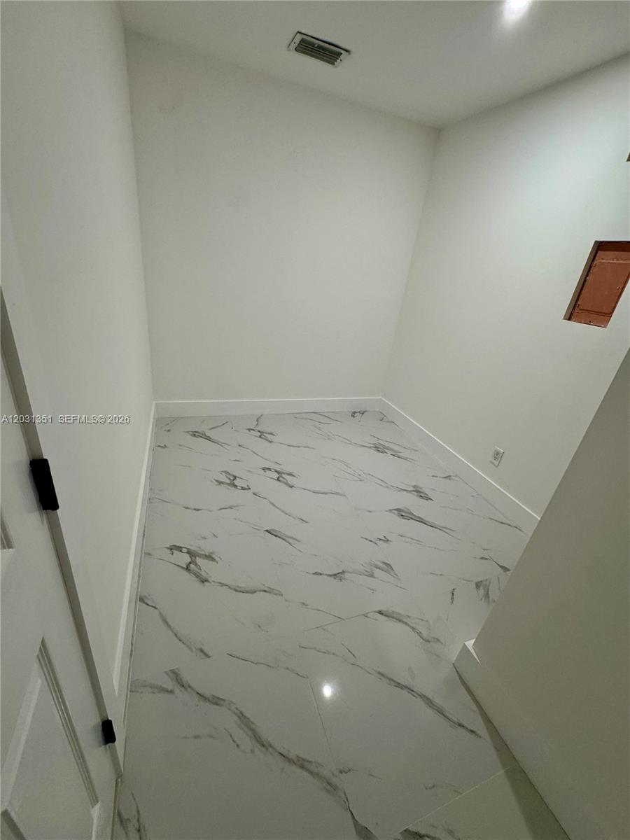 HOMEVILLE - Residential