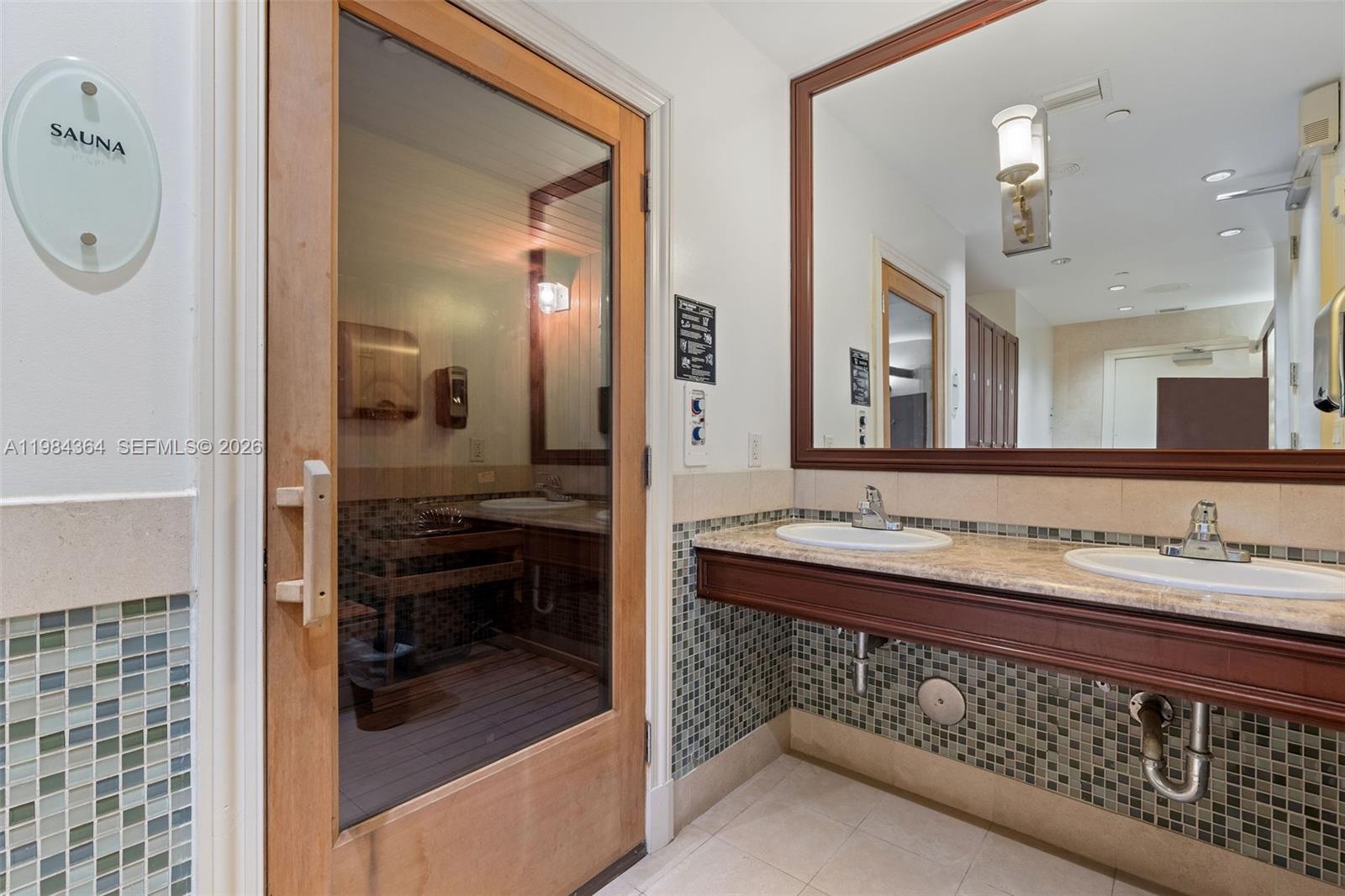 TURNBERRY VLG NO TOWER CO - Residential