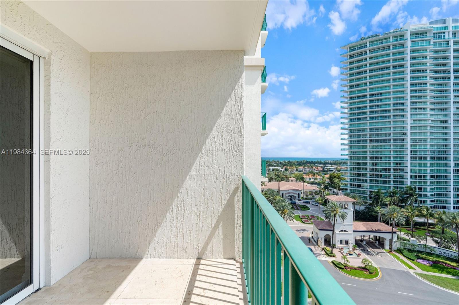 TURNBERRY VLG NO TOWER CO - Residential