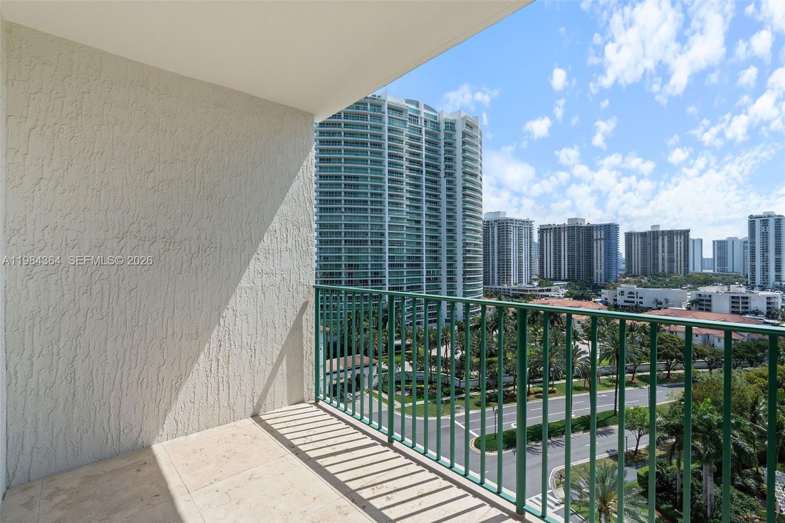 TURNBERRY VLG NO TOWER CO - Residential