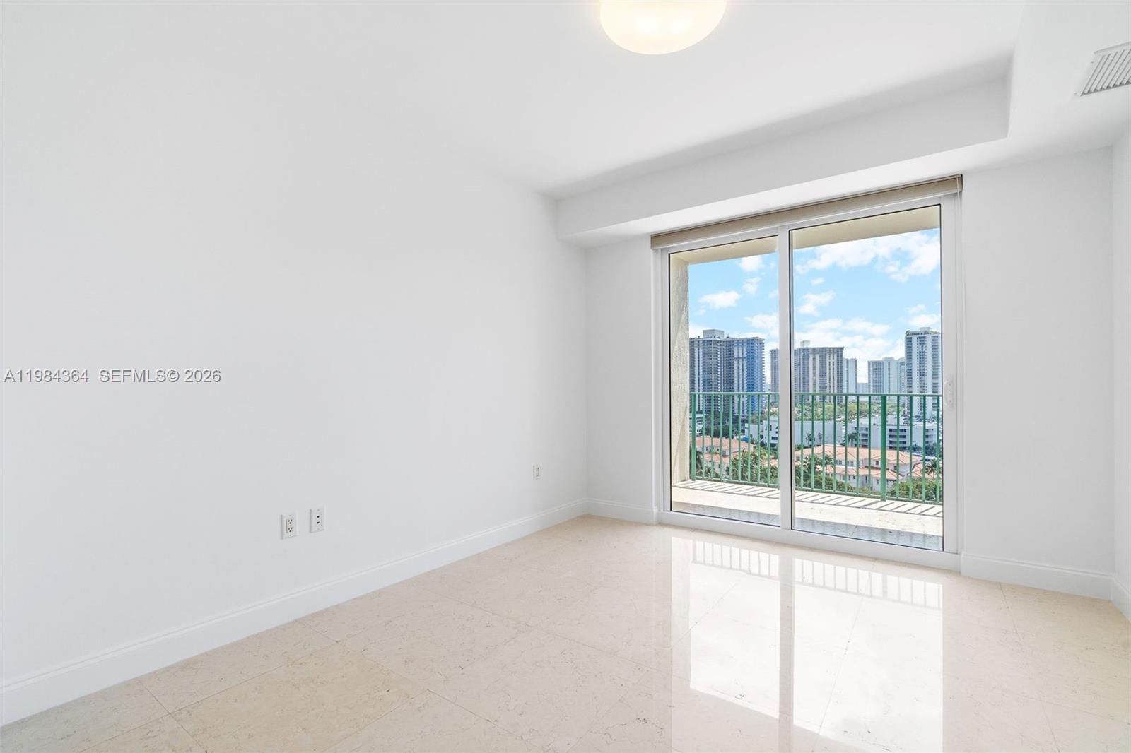 TURNBERRY VLG NO TOWER CO - Residential